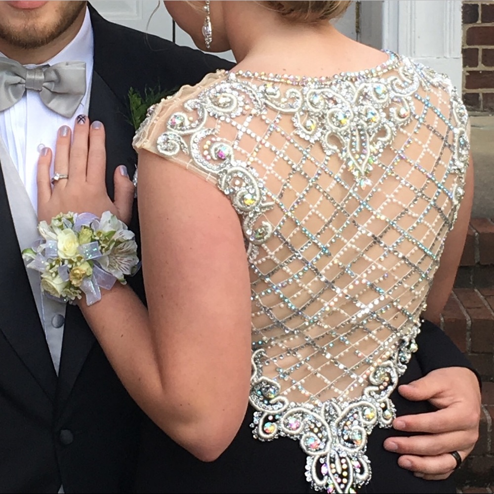 Black prom dress